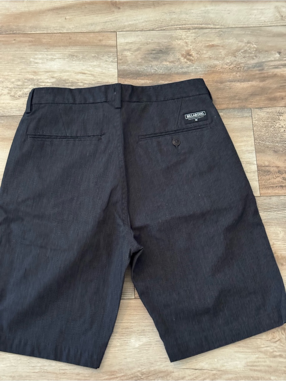 Billabong Men's Dark Grey Flat Front Casual Shorts Size 30 Thick Classic Style - Picture 3 of 9